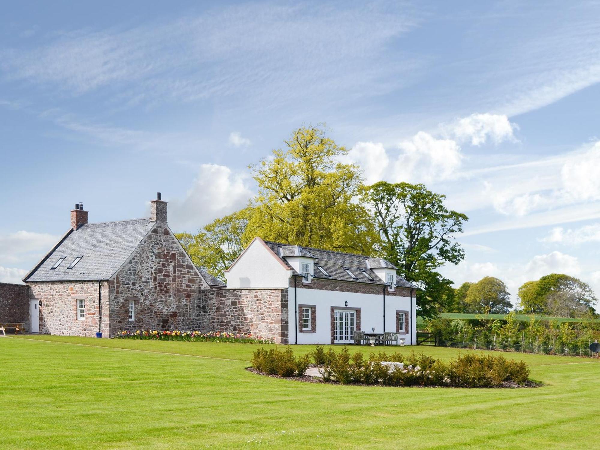 Grieves Cottage - Uk11107 モントローズ エクステリア 写真